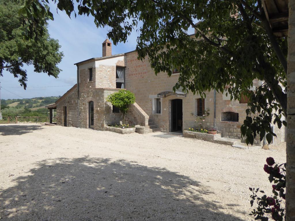 Pietre Di Fiume Villa Apice Екстериор снимка